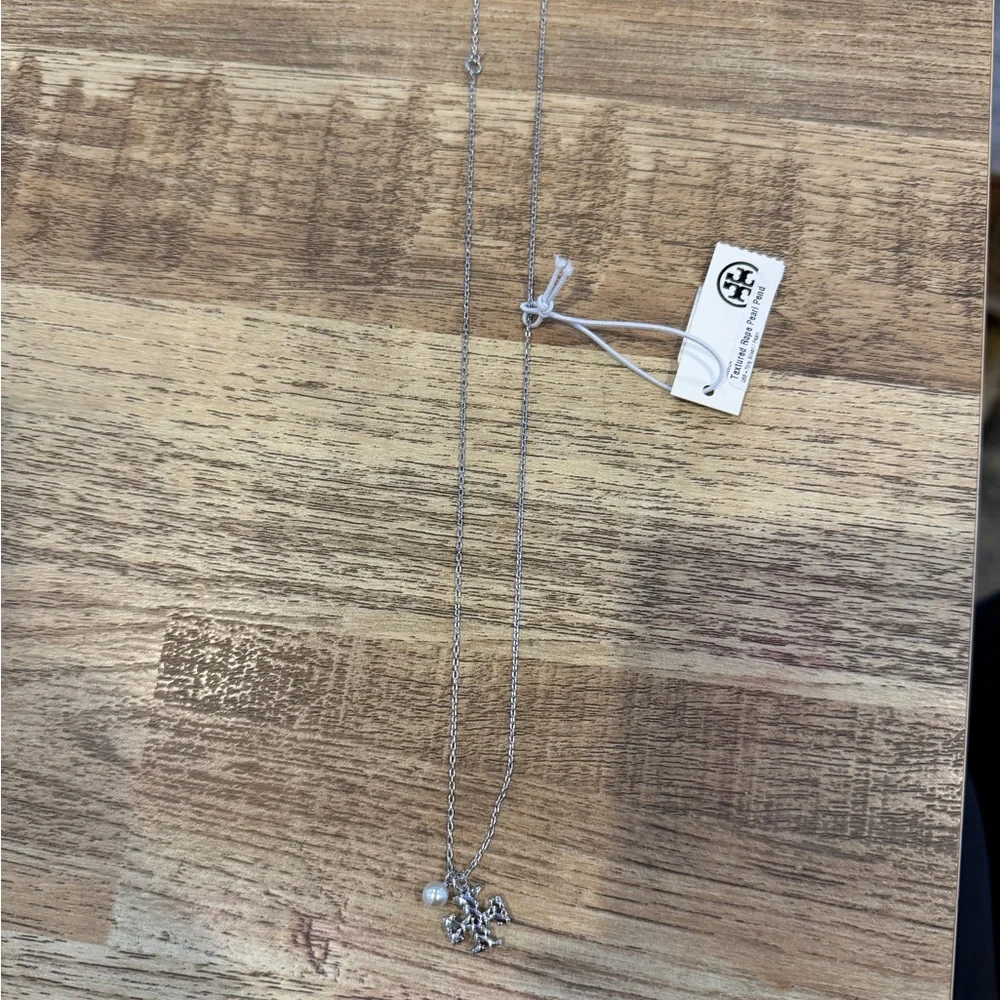 Tory Burch Textured Rope Pearl Pendant in Silver - Picture 3 of 10